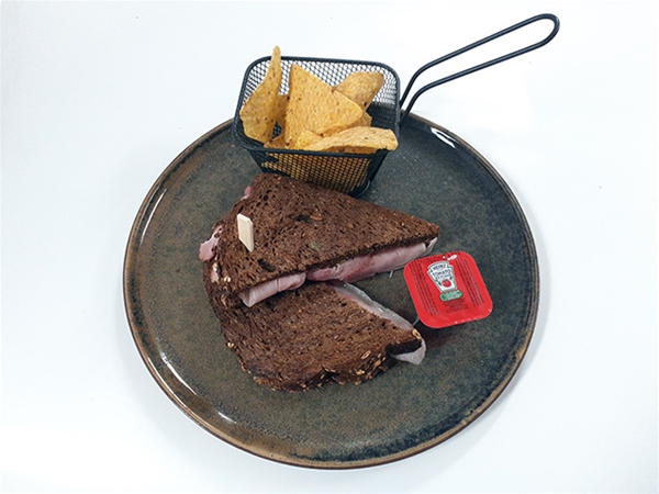 Tosti ham bruinbrood